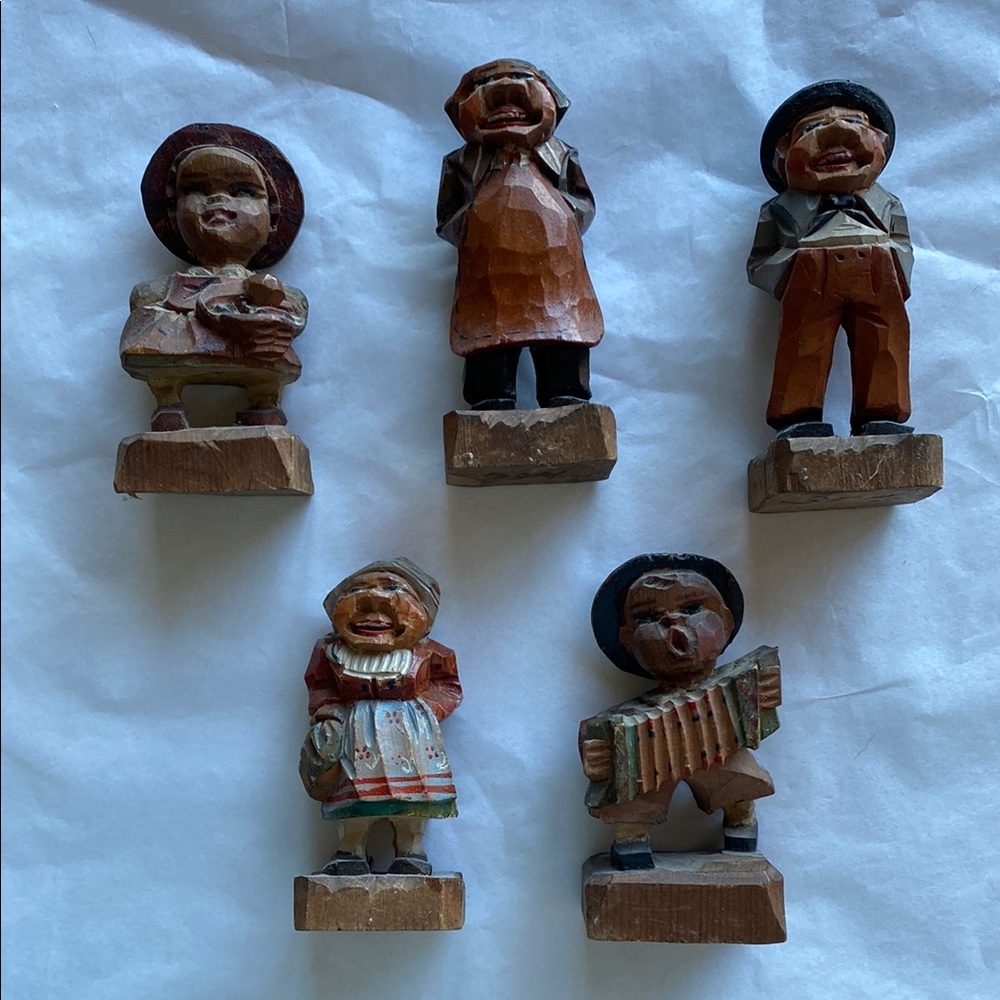 Hand-Carved Wooden Figurines Set of 5. Great old condition. Great old patina.